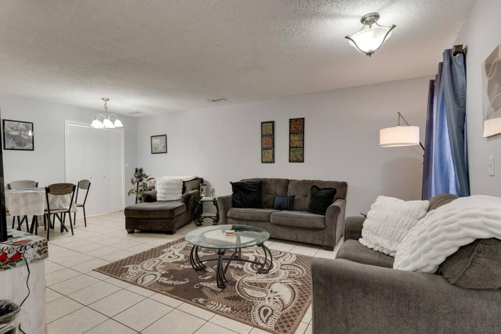 Lovely 2 Bdr Condo With Balcony 2M To Broadway ناشفيل المظهر الخارجي الصورة