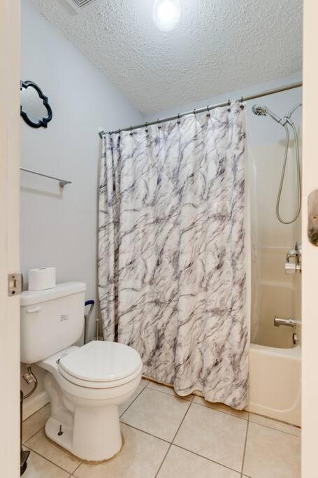 Lovely 2 Bdr Condo With Balcony 2M To Broadway ناشفيل المظهر الخارجي الصورة